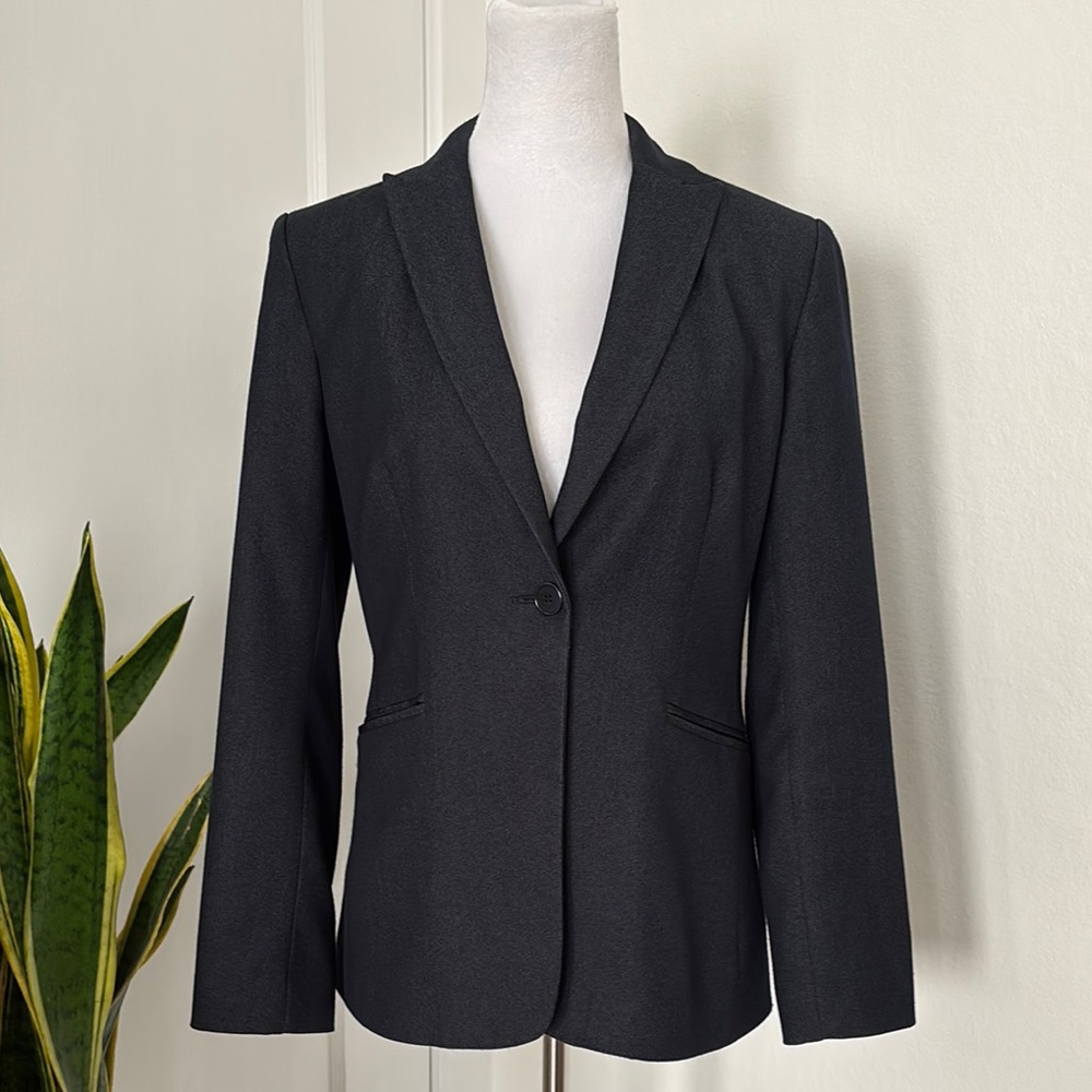 Ann Taylor Classic Deep Navy Women's Blazer Size 2